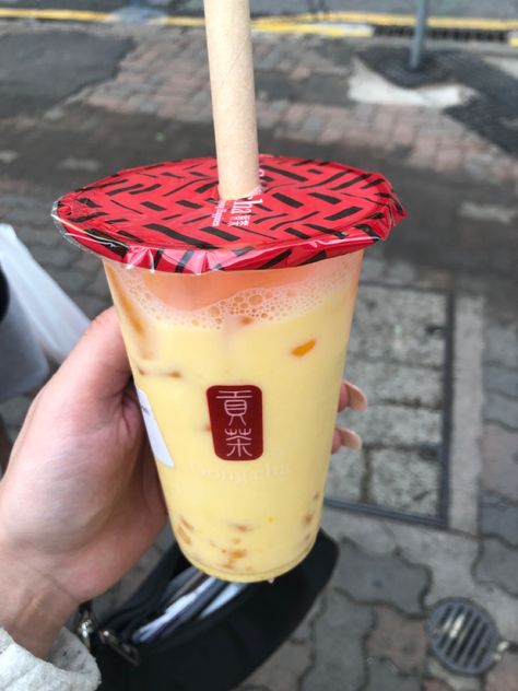 Mango milk tea with mango pearls from gong cha !! Mango Pearls, Mango Milk Tea, Gong Cha, Bubble Milk Tea, Wishlist 2024, Love Band, Bubble Tea, Milk Tea, Christmas Wishlist