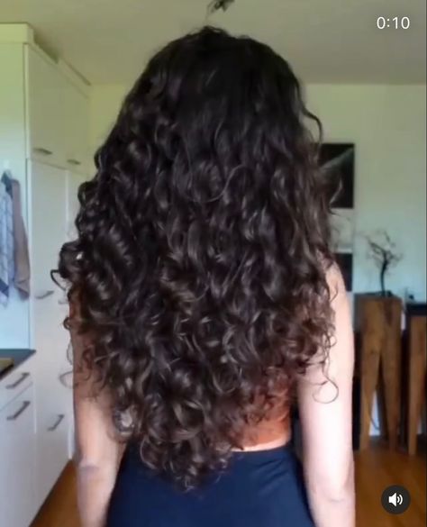 Layered Wavy Hair Face Framing, V Haircut For Curly Hair, V Haircut Curly Hair, Curly Hair V Shape, Curly Hair Long Haircut, Curly V Haircut, Layered Curly Haircuts Long, Long Haircut With Layers Face Framing Curly Hair, V Shape Curly Haircut