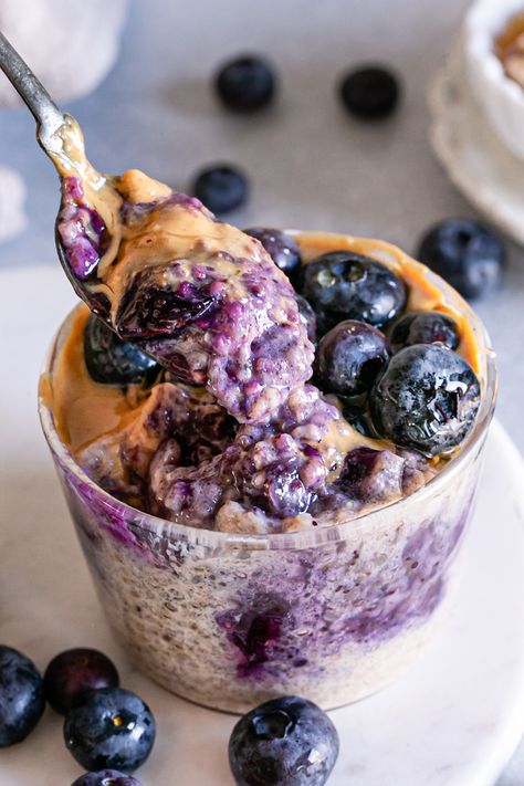 Blueberry Overnight Quinoa Blueberry Quinoa Breakfast Bowl, Overnight Quinoa In A Jar, Quinoa Overnight Breakfast, Quinoa Overnight Oats, Overnight Quinoa Breakfast, Quinoa Breakfast Bowl Healthy, Alternative Breakfast, Blueberry Porridge, Overnight Quinoa