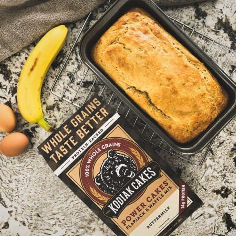 Kodiak Cakes Recipe, Cake Banana Bread, Protein Banana Bread, Cake Varieties, Chandelier Cake, Bread Ideas, Cake Banana, Protein Packed Snacks, Kodiak Cakes