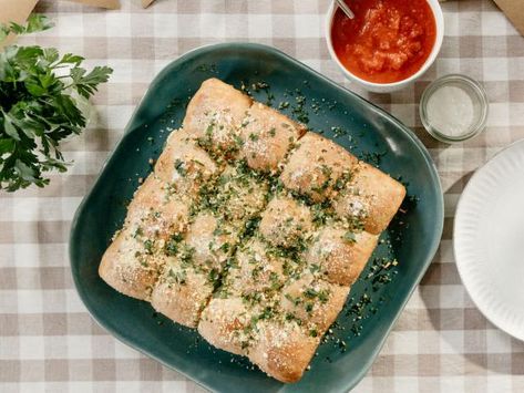 Get Meatball-Stuffed Biscuits Recipe from Food Network Girl Meets Farm, Stuffed Biscuits, Gameday Recipes, Pork Meals, Pillsbury Recipes, Food Meat, Meatball Recipe, Party Appetizers, Awesome Recipes