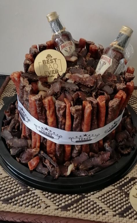 Biltong Cake Ideas For Men, Biltong Platter Ideas, Biltong Cake Ideas, Biltong Cake, South African Gifts, Cheers And Beers To 40 Years, Rugby Party, Platter Ideas, African Christmas