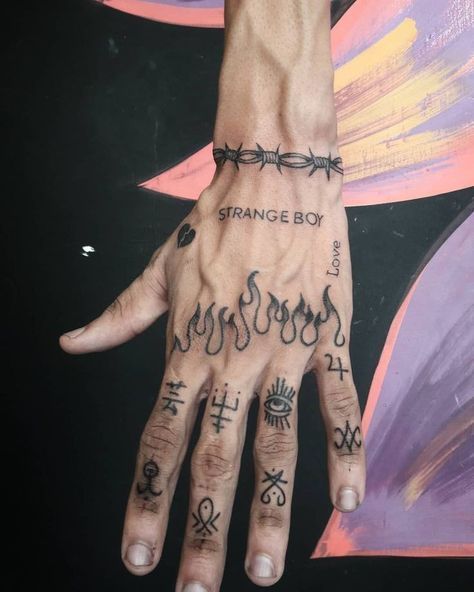 Tato Grunge, Simple Hand Tattoos, 42 Tattoo, Tatuagem Masculina Pequena, Grunge Tattoo, Hand And Finger Tattoos, Palm Tattoos, Hand Tats, Skeleton Hand Tattoo