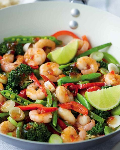 Thai Style King Prawn Oriental Stir Fry - ALDI UK Prawn Stir Fry, Homemade Gluten Free Bread, Peanut Curry, Pork Lettuce Wraps, Aldi Recipes, Asian Beef, Prawn Recipes, Cauliflower Curry, Nutritious Recipes