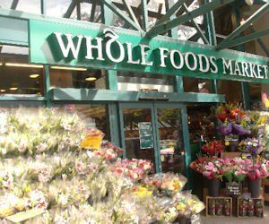 Free Whole Foods Pantry Starter Kits for Military Families Whole Foods Market Aesthetic, Burrito Bar, Gmo Foods, Smoothie Bar, Sustainable Agriculture, Food To Go, Whole Foods Market, Salad Bar, Food Pantry