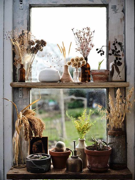 43 Shelf Decor Ideas to Help You Style Yours Like a Pro Vintage Boho House, Cottage Core Coffee Bar, Cottagecore Pantry, Kitchen Alter, Cottagecore Decor Ideas, Botanical Kitchen, Fall Cottage, Cottage Core Decor, Kitchen Post