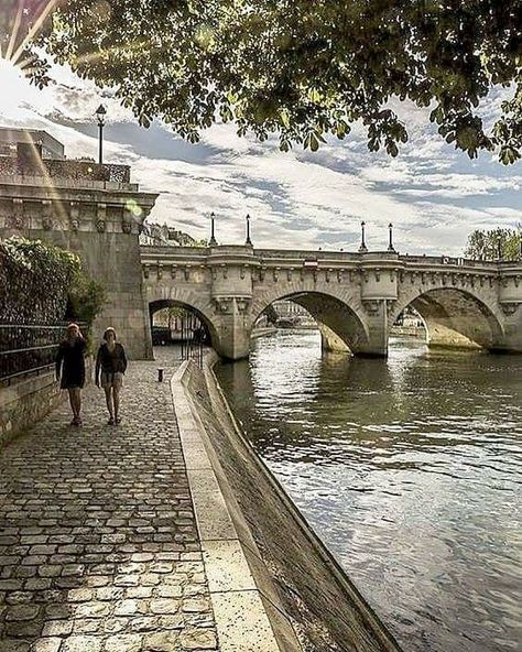 Paris 1900, Paris Architecture, Day In Paris, Beautiful Paris, About Paris, Paris Images, Point Perspective, Parisian Life, La Seine