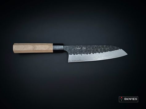 Fish And Vegetables, Meat And Vegetables, Japanese Knives, Japanese Knife, Santoku Knife, Professional Chef, High Carbon Steel, Blacksmithing, The Professional