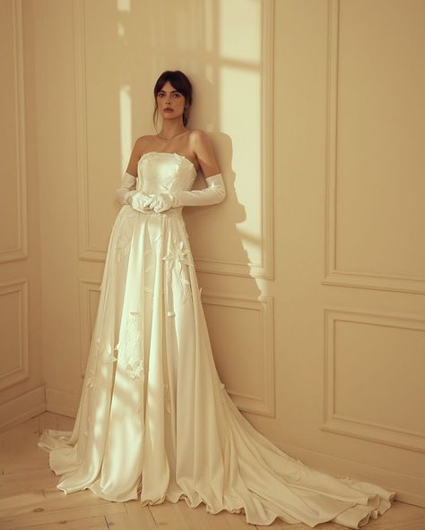 [PaidLink] 90 Fashion Forward Wedding Dresses Expert Tips / Faqs :Heart: Fashion Forward Wedding Dresses Strapless Neckline Floral Appliques With Gloves Innocentia #Weddingforward #Wedding #Bride #Fashionforwardweddingdresses #Weddingdresses #Simpleweddingdress #straplessweddingdresswithgloves Strapless Wedding Dress With Gloves, Wedding Gloves With Dress, Style Kondangan Hijab, Wedding Dress With Gloves, Wedding Dress Gloves, Fashion Forward Wedding, Wedding Hairstyles For Medium Hair, Unique Wedding Gowns, 30 Fashion