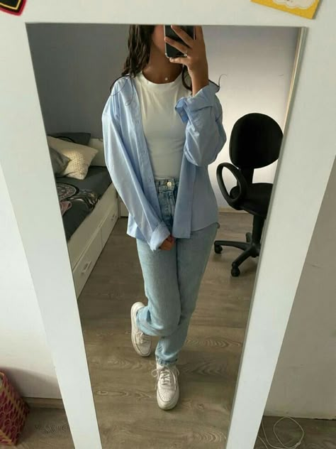 Outfit Pantalon Bleu, Outfit Jean Bleu Clair, Outfit Chemise Bleu, Outfit Soiree, Hijab Outfit Summer, Outfit Ideas Hijab, Modest Christian Clothing, Ninja Outfit, Zara Drip