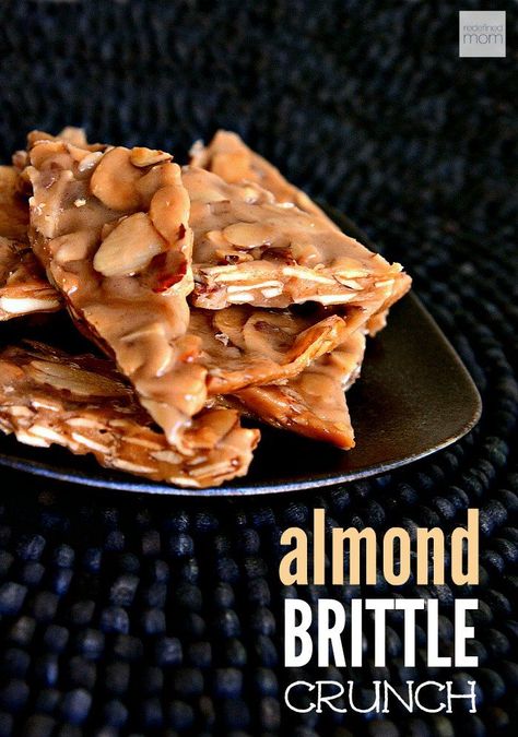 This super fast and easy Almond Brittle Crunch Recipe uses only four ingredients and can be made in less than 10 minutes. Pretty soon you will be saying, Peanut-Who? Almond Toffee Brittle, Almond Crunch Candy, Almond Brittle Recipes Simple, Nut Brittle Recipe Simple, Fast Sweet Snacks, حلويات عربية, Peanut Brittle Recipe, Almond Brittle, Crunch Recipe