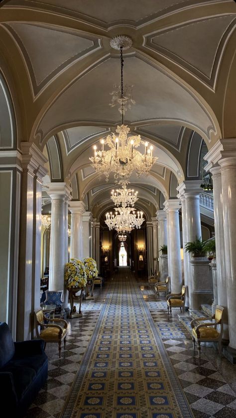 Old Money Hallway, Villa Style Home, Luxury Drapery, Old Fashioned House, Old Money House, Blue Living Room Decor, Villa Style, Country House Design, Dream Mansion