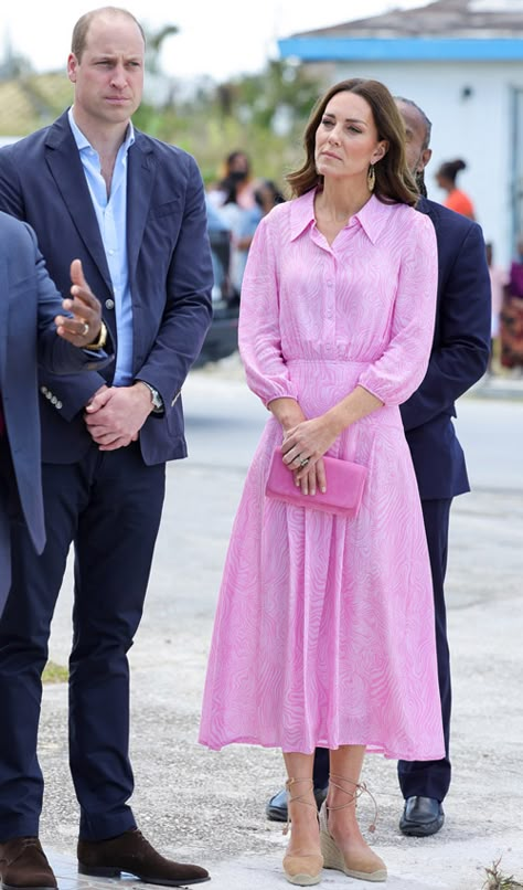 Kate Middleton Casual Dress, Kate Middleton Silk Dress, Kate Middleton Pink Suit, Kate Middleton Wedges, Kate Middleton Purple, Kate Middleton Printed Dress, Kate Middleton In Pink Dress, Kate Middleton Light Blue Dress, Las Bahamas