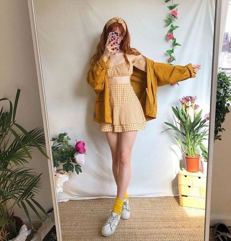 Yellow Cute Outfits, Vintage Outfits Dress, Mode Ulzzang, Fashion 90s, Look Retro, K Fashion, Yellow Outfit, Korean Fashion Trends, Moda Vintage