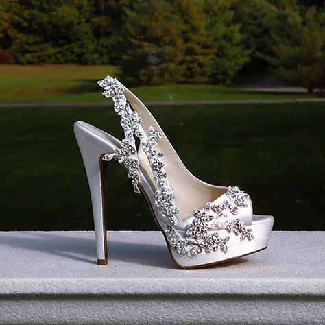 The #PninaTornaiShoeLine  TAG your  shoe  loving friends!  This custom made design & the ready-to-wear collection are both available at @KleinfeldBridal #PninaQueenOfBling White Stiletto Heels, Champagne Wedding Shoes, Tom Shoes, Heels Rhinestone, Hak Tinggi, Bridal Sandals, Bridal Heels, Satin Heels, Wedding Heels