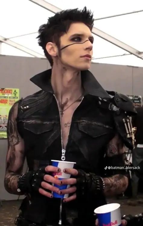 Andy Biersack 2014, Andy Biersak, Andy Sixx, Andy Black, Andy Biersack, Emo Guys, Veil Brides, Black Veil Brides, Emo Bands