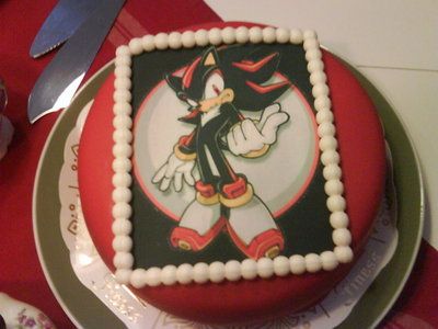 Shadow The Hedgehog Cake, Shadow Birthday, Sonic Birthday Cake, Shadow Theme, Bday Stuff, Sonic Cake, Hedgehog Cake, Sonic Birthday Parties, Shadow Sonic