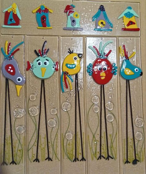 Fused Glass Small Projects, Fused Glass Suncatchers Ideas, Fused Glass Animals Ideas, Fused Glass Suncatcher Ideas, Fused Glass Faces, Fused Glass Birds Ideas, Fused Glass Art Ideas Inspiration, Easy Fused Glass Projects, Fused Glass Garden Art