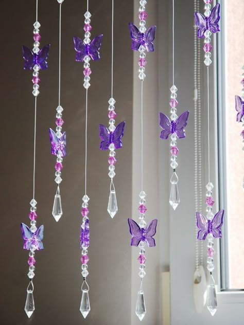 Crystal Suncatchers Diy, Glass Bead Crafts, Suncatcher Diy, Crystal Curtains, Diy Suncatchers, Door Hanging Decorations, Diy Wind Chimes, Bead Charms Diy, Hanging Crystals