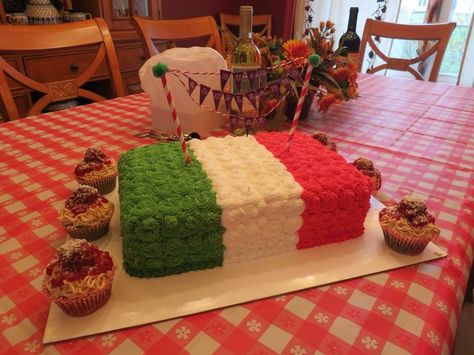 Italian flag cake Italian Flag Cake, Italian Themed Cake, Italian Birthday Cake, Pizza Party Decorations, Flag Cake Topper, Italian Themed Parties, Paris Cakes, Italian Party, Italian Dinner Party