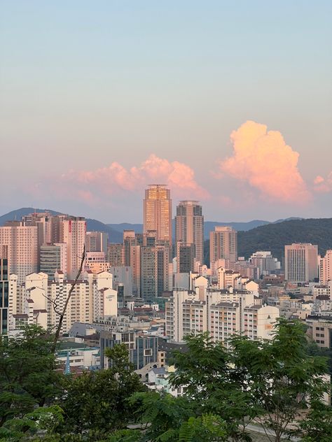 seoul korea skyline sunset city pink aesthetic City Pink Aesthetic, Spring In Seoul, Seoul Tattoo, Spring Korea, Buildings Aesthetic, Seoul Skyline, City Life Aesthetic, Skyline Sunset, Spring City