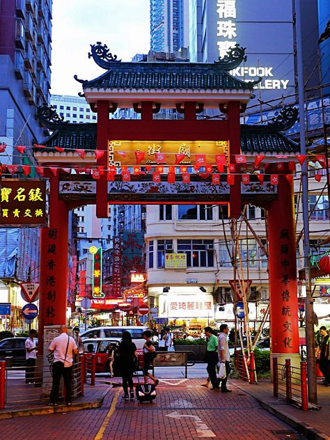 Temple Street Night Market, Hong Kong © JAOS, 2007 Hong Kong Shopping Mall, Hong Kong Night Market, Chinese Night Market, Hong Kong Temple, Japanese Market Aesthetic, Hong Kong Market, Night Market Aesthetic, China Street Aesthetic, Tokyo Market