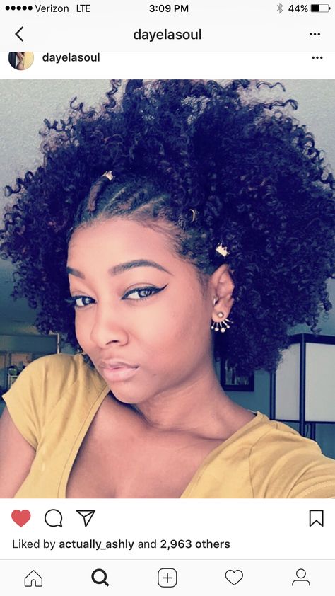 Blonde Curly Hair Natural, Coily Hairstyles, Rachel Hair, Crochet Styles, African Hair Braiding Styles, Blonde Curly Hair, Afro Style, Natural Hair Community, Crochet Braids Hairstyles