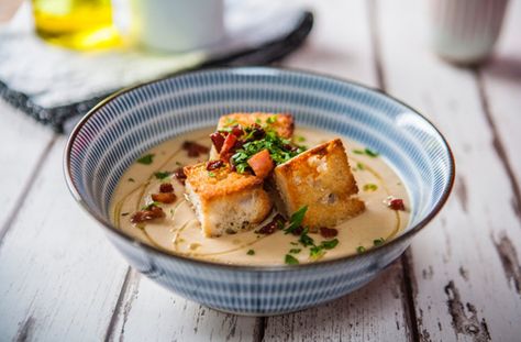 The roasted celeriac adds a wonderful velvety texture, making this dish a tasty winter warmer that's perfect for serving up on cold days. Celeriac Soup Recipes, Celeriac And Apple Soup, Roasted Celeriac, Celeriac Recipes, Apple Soup Recipes, Roast Celeriac, Celeriac Soup, Fennel Soup, Simple Soup