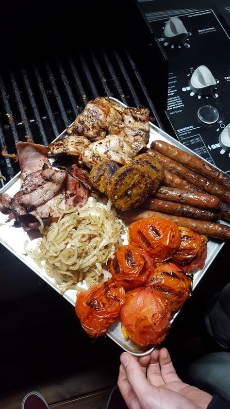 Nibbles Ideas, Australian Bbq, Weber Recipes, Aussie Bbq, Aussie Food, Bbq Ideas, Family Lunch, Bbq Food, Australian Food