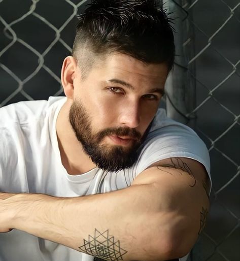 Dark Skin Light Hair, Espresso Hair Color, Casey Deidrick, Skins Characters, Hair Color Chocolate, Brunette Models, People Of Interest, Man Crush Everyday, Light Hair