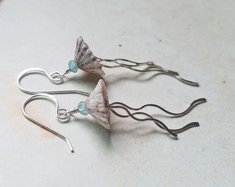 BellaAnelaJewelry - Etsy Canada Jellyfish Tentacles, Jellyfish Earrings, Shell Crafts Diy, Seashell Jewelry, Beach Combing, Moonstone Earrings, Shell Jewelry, Shell Crafts, Beach Inspired