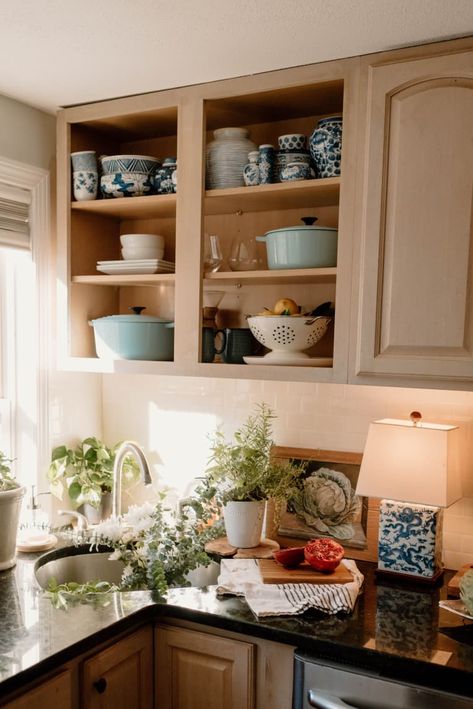 Cozy Kitchen Aesthetic Apartment, House Reorganization, Kitchen Renter Friendly, Small Townhouse Decorating, Renter Friendly Upgrades, Apartment Kitchen Decorating, Renter Friendly Diy, Renters Kitchen, Empty Kitchen