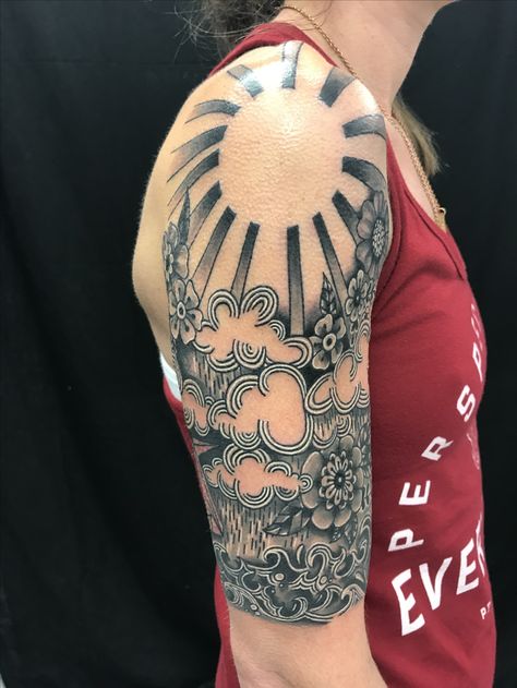 Arm tattoo Sun Tattoo On Shoulder, Japanese Sun Tattoo, James Tattoo, Rising Sun Tattoos, Japanese Clouds, Japanese Sun, Tattoo On Shoulder, Half Sleeve Tattoos For Guys, Sun Tattoos