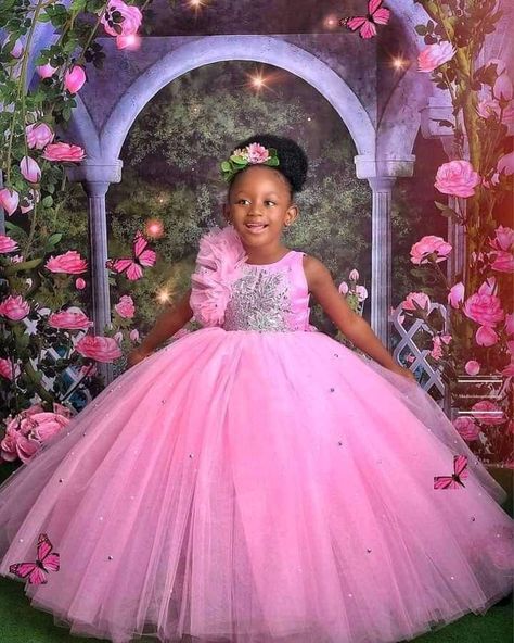 Gown Styles For Kids, Kids Ball Gowns, Ball Gowns For Kids, Gowns For Kids, Lace Dress Classy, Fancy Short Dresses, Classy Short Dresses, Girls Dresses Diy