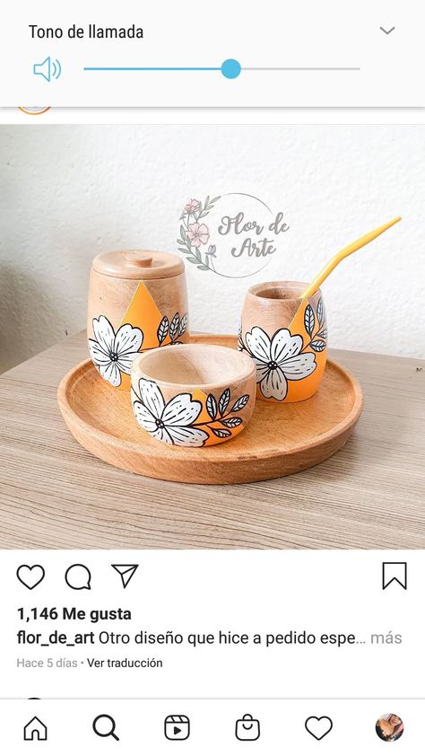 Chopping Board Art, Mate Idea, Diy Cement Planters, Clay Pot Projects, Clay Pot People, Boho Painting, Wood Painting Art, Floral Pattern Design, Mug Decorating