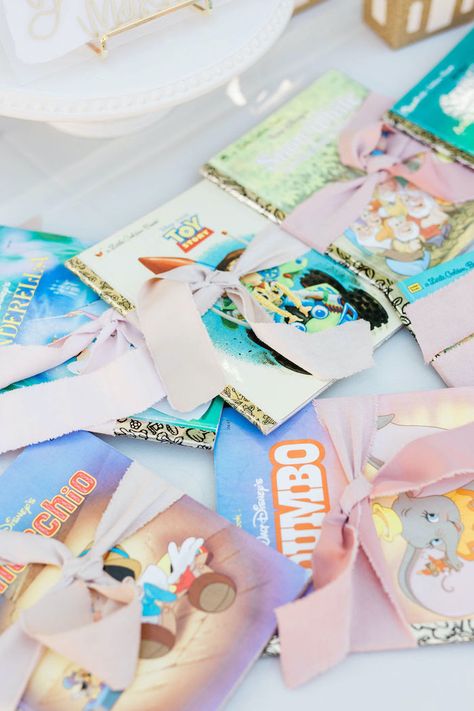 Disney Birthday Party Favors, Disney Princess Sugar Cookies, Princess Sugar Cookies, Boho Disney, Disney Party Favor, Disneyland Party, Disney World Princess, Disney Parties, Book Favors