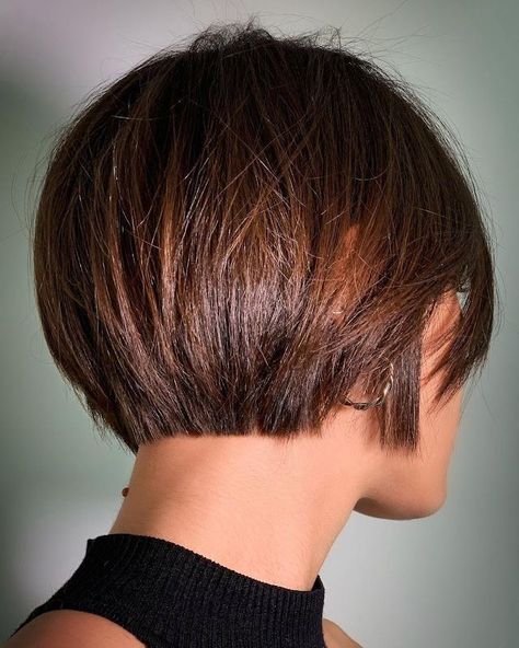 Exemplary Stacked Bob Haircuts And Hairstyles For Women with Best Hair Color Ideas 2022-2023 Haircut Hairstyle, Short Bob Haircuts, Haircuts For Fine Hair, Short Hair Haircuts, Short Hair With Layers, Short Bob Hairstyles, Short Hair Cuts For Women, Great Hair, Thick Hair