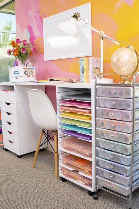 Check out our favorite craft room organization, storage, and furniture pieces! Plus, get craft room décor resources and craft room ideas! Craft Room Organization Hacks, Cricut Table Ideas, Cricut Office Space, Craft Area Ideas Small Spaces, Cricut Table, Colorful Apartment Aesthetic, Apartment Colorful, Cricut Office, Craft Nook