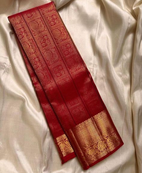 Red Bridal Kanchipuram Saree, Red Pattu Saree Brides, Red Kanchipuram Saree Bride, Red Silk Saree Kanchipuram, Kanchipuram Silk Saree Wedding Latest, Red Wedding Saree, Silk Saree Red, Red Saree Wedding, Kanchi Pattu Sarees