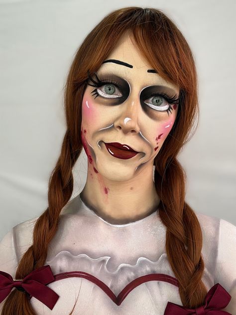 Annabelle creative make up Annabelle Doll Makeup, Anabelle Makeup Halloween, Annabelle Makeup Tutorial, Annabelle Character, Annabelle Painting, Annabelle Makeup, Sfx Makeup, Glam Makeup, Makeup Looks