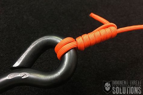 Tie Fishing Hook, Fishing Knots Tutorials, Uni Knot, Fishing Line Knots, Fly Fishing Knots, Fishing Hook Knots, Hook Knot, Boat Rope, Clinch Knot