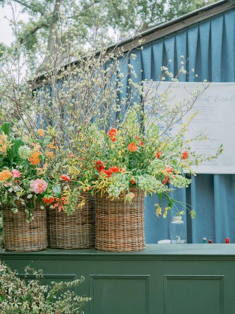 A Casual “Spring Soiree” Wedding in an Idyllic Lowcountry Setting Soiree Wedding, Spring Soiree, Low Country, Casual Spring, Style Me Pretty