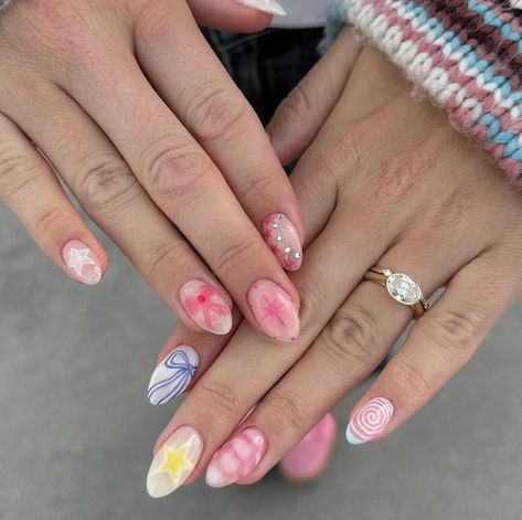 Harry Potter Nail Art, Girly Acrylic, Ring Inspo, Simple Gel Nails, Summery Nails, Girly Acrylic Nails, Cute Gel Nails, Nails Almond, Short Acrylic Nails Designs