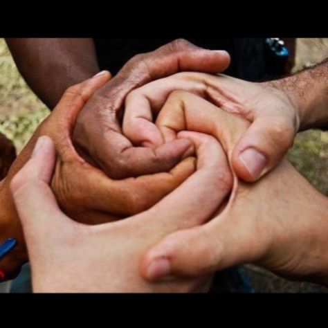 Human spiral People Holding Hands, Hand Tricks, Leader In Me, Hands Together, Foto Tips, We Are The World, Foto Art, People Of The World, Make Me Smile