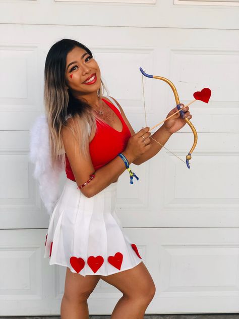 Halloween costume girl cupid love Cupid Costume Ideas, Cupid Halloween Costume, Cupid Halloween, Halloween Costumes Teenage Girl, Cupid Costume, Costumes For Teenage Girl, 90s Halloween Costumes, Funny Couple Halloween Costumes