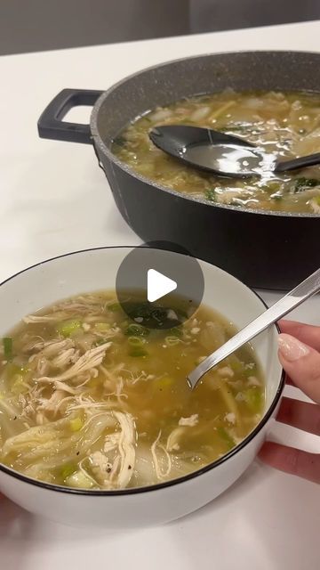 Zoe🫒 on Instagram: "inspired by my mums tinola, this delicious soup is just what u need as we head towards the colder months🫶🏼" Easy Soup When You're Sick, Easy Broth Soup, Easy Broth Soup Recipes, Soup Recipes Videos, Healing Soup Recipes, Broth Soup Recipes, Clear Broth Soups, Broth Soups, Ginger Chicken Soup