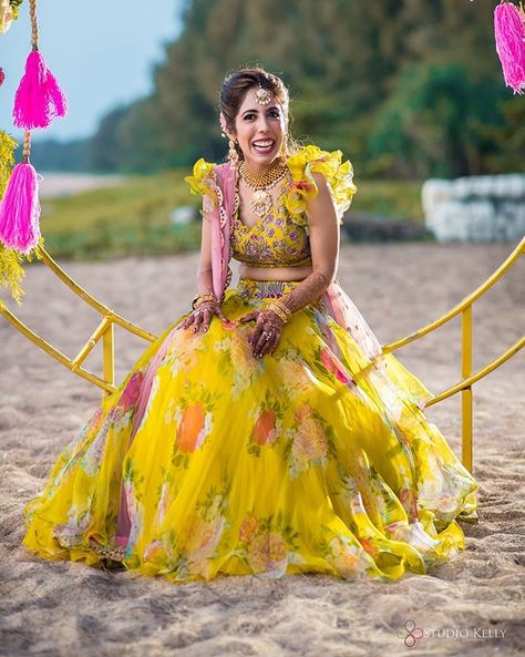 Floral Lehenga Designs, Kerala Engagement Dress, Haldi Ceremony Outfit, Haldi Dress, Mehendi Outfits, Half Saree Lehenga, Floral Lehenga, Traditional Indian Dress, Indian Dresses Traditional