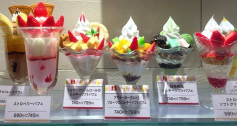 Various Parfaits How To Make Parfait, Japanese Parfait, Fruit Parfait Recipes, Japanese Fruit, Chocolate Parfait, Strawberry Parfait, Vintage Sweets, Parfait Cups, Sweet Dumplings