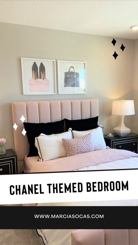 Coco Chanel Room Ideas, Fashion Inspired Bedroom Decor, Fashion Themed Room, Chanel Aesthetic Bedroom, Fashion Themed Bedroom, Coco Chanel Bedroom Ideas, Chanel Aesthetic Room, Chanel Room Ideas, Chanel Themed Bedroom