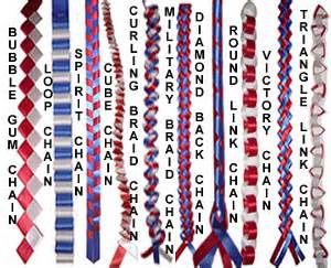 different homecoming mum braids, the Military braid I would like due with… Texas Mums, Homecoming Mums Senior, Homecoming Corsage, Texas Homecoming Mums, Football Mums, Homecoming Garter, Floral Design Classes, Ribbon Ideas, Ribbon Lei